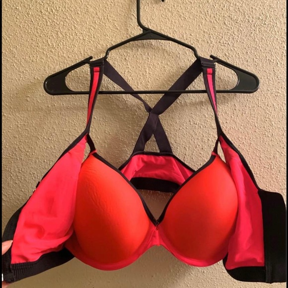 PINK Victoria's Secret Other - Victoria’s Secret Dual Layered Sports Bra. 38DD.